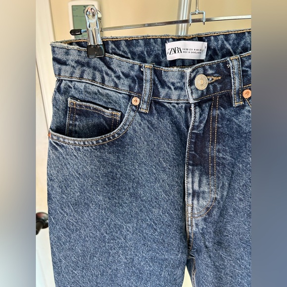Zara High-Rise Mom Jeans - Picture 3 of 9